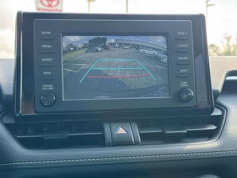 Used 2019 Toyota RAV4 LE image 27