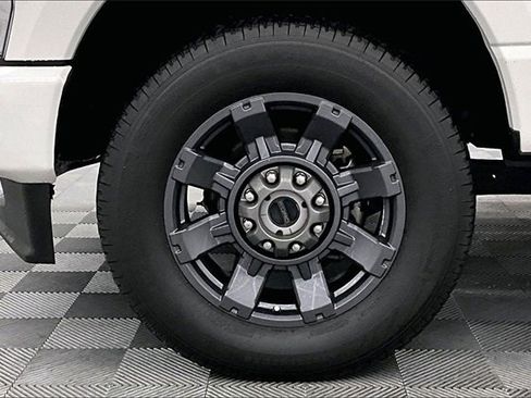 Used 2023 Ford F350 Lariat w/ Lariat Ultimate Package image 8