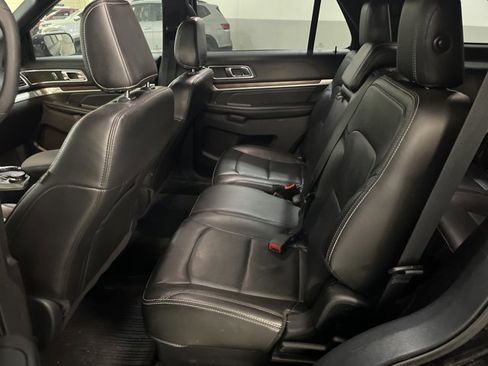 Used 2018 Ford Explorer Limited AWD/4WD image 8