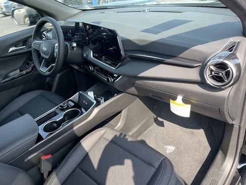 New 2026 Chevrolet Equinox LT w/ Convenience Package II image 10