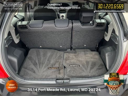 Used 2010 Toyota Yaris 2-Door Hatchback image 18