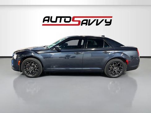 Used 2019 Chrysler 300 S AWD/4WD image 4