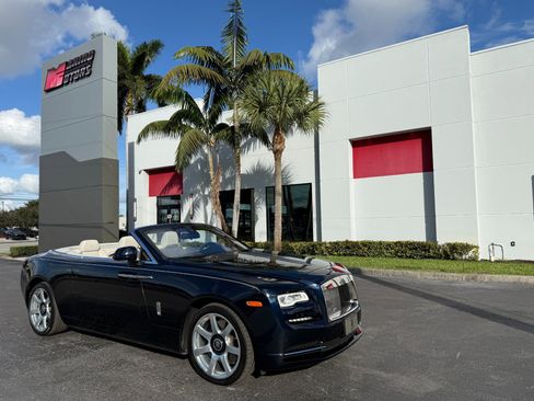 Used 2016 Rolls-Royce Dawn image 1
