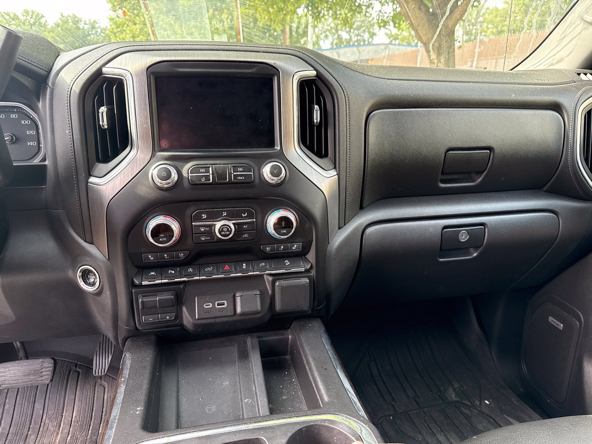 Used 2020 GMC Sierra 1500 Denali w/ Denali Premium Package AWD/4WD image 10