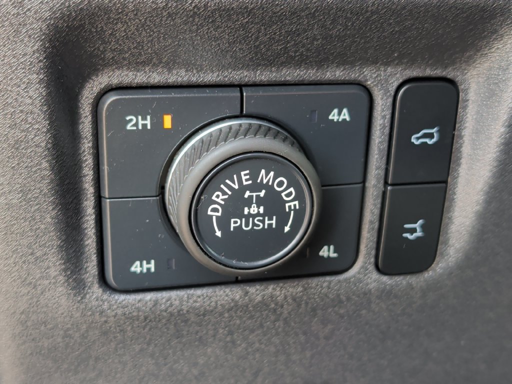 Used 2025 Ford Expedition Tremor AWD/4WD image 14