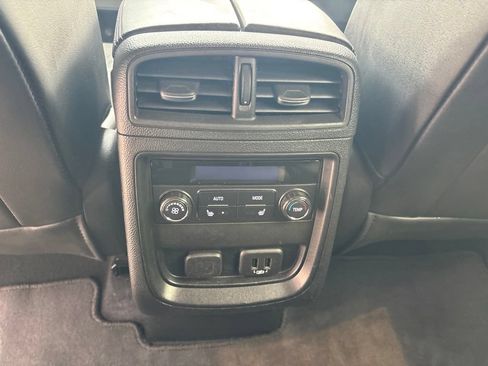 Certified 2019 Buick Envision Essence AWD/4WD image 12