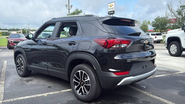 Used 2025 Chevrolet TrailBlazer LT AWD/4WD image 5