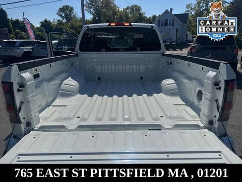 Used 2025 Nissan Frontier SV image 13
