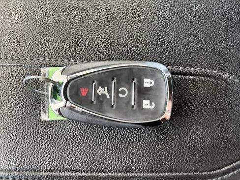 Used 2023 Chevrolet Traverse LT AWD/4WD image 36