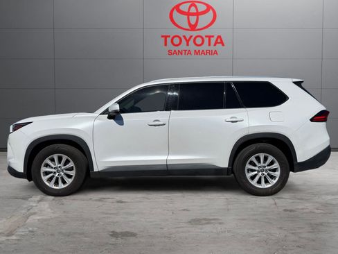 Used 2024 Toyota Grand Highlander XLE image 19