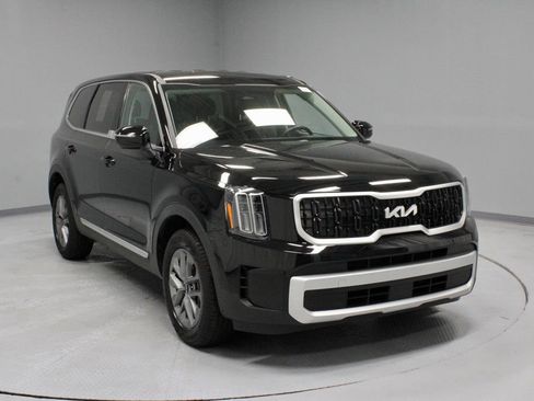 Used 2025 Kia Telluride LX FWD image 1