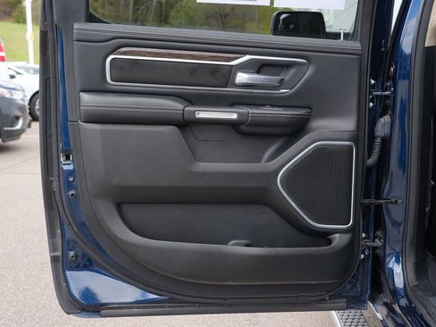 Used 2020 RAM 1500 Laramie AWD/4WD image 19