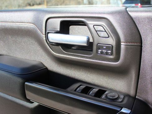 Used 2021 GMC Sierra 1500 AT4 w/ AT4 Value Package image 9