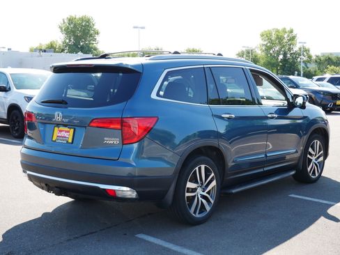Used 2017 Honda Pilot Touring image 7