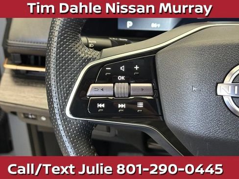 Used 2024 Nissan Ariya FWD image 23