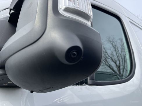 Used 2023 RAM ProMaster 2500 w/ Driver Convenience Group FWD image 10