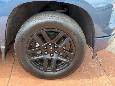 Used 2024 Chevrolet Silverado 1500 Custom image 10