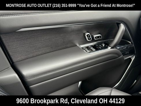 New 2025 Land Rover Range Rover SE image 34