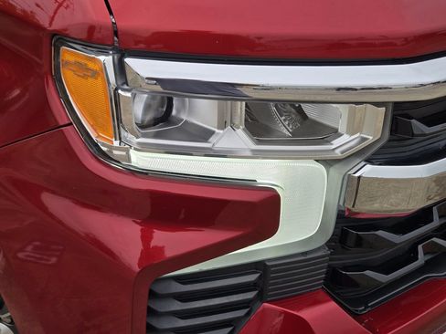 Used 2024 Chevrolet Silverado 1500 LT RWD image 10