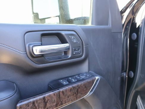 Used 2022 GMC Sierra 2500 Denali w/ Denali Ultimate Package image 20