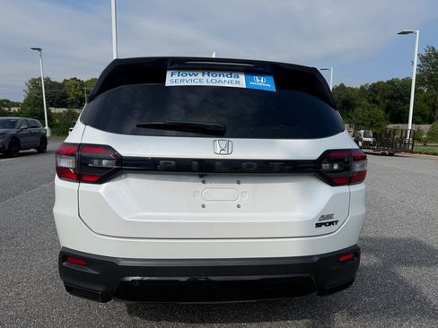 Used 2026 Honda Pilot Sport image 18