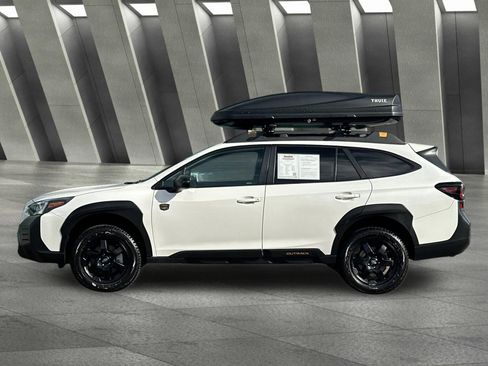 Used 2022 Subaru Outback Wilderness image 7