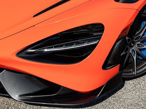 Used 2021 McLaren 765LT image 8