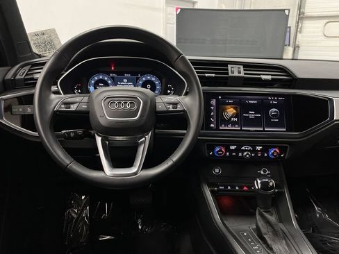 Used 2024 Audi Q3 2.0T Premium Plus w/ Premium Plus Package image 5