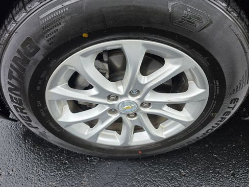 Used 2019 Chevrolet Equinox LT w/ LPO, Cargo Package FWD image 10