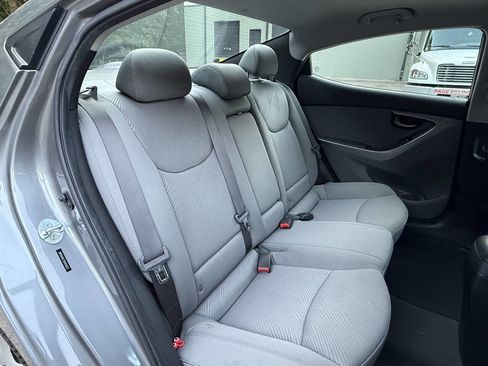 Used 2013 Hyundai Elantra GLS image 17