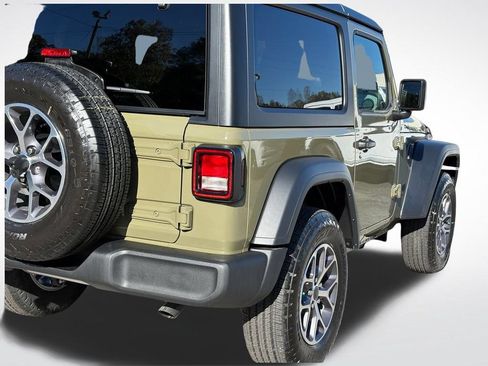 New 2026 Jeep Wrangler Sport AWD/4WD image 39