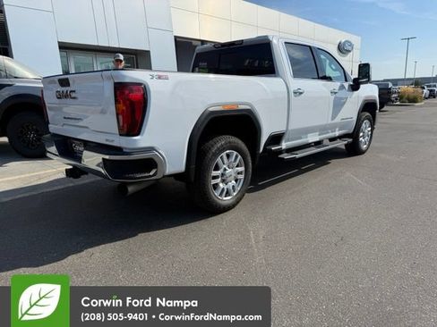 Used 2023 GMC Sierra 2500 SLT w/ SLT Premium Package AWD/4WD image 6