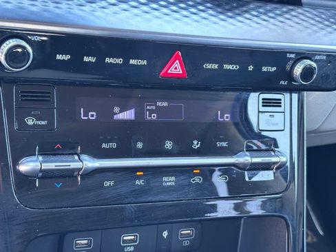 Used 2023 Kia Carnival SX Prestige FWD image 30