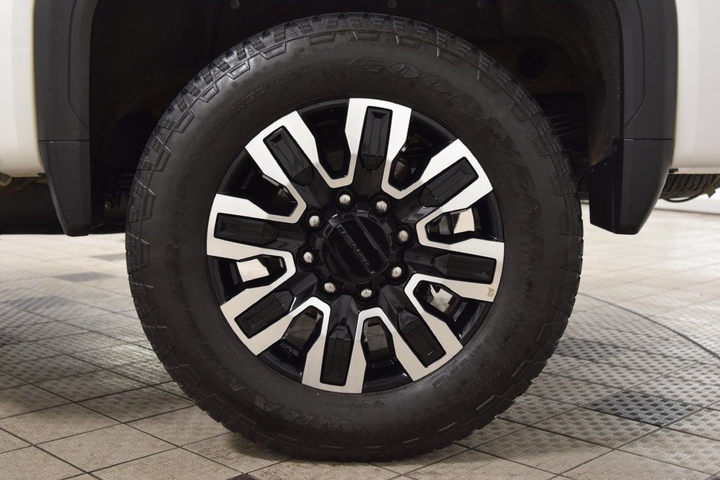 Used 2025 GMC Sierra 2500 Denali Ultimate AWD/4WD image 26