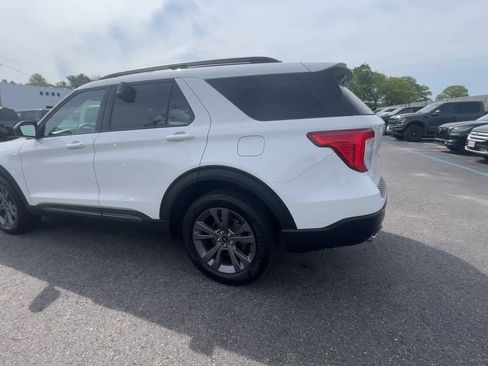 Certified 2023 Ford Explorer XLT w/ Equipment Group 202A AWD/4WD image 17