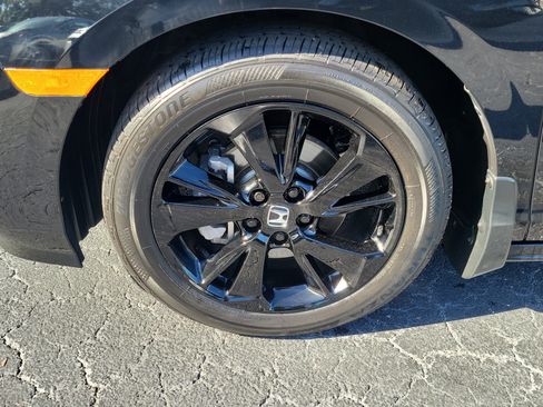 Used 2024 Honda Odyssey Sport image 4