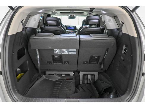 Used 2022 Kia Carnival SX Prestige image 63