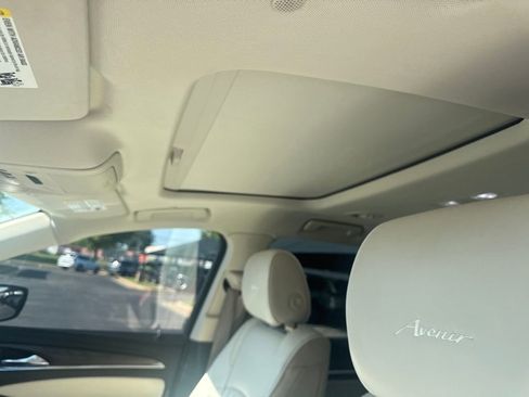 Used 2023 Buick Enclave Avenir w/ Avenir Technology Package AWD/4WD image 8