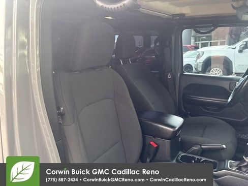 Used 2018 Jeep Wrangler Unlimited Sport S AWD/4WD image 35
