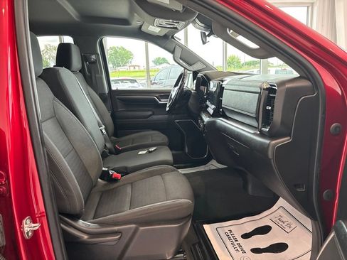 Used 2022 Chevrolet Silverado 1500 LT w/ Convenience Package II AWD/4WD image 19