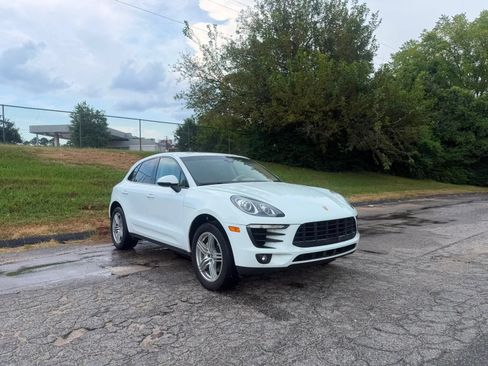 Used 2015 Porsche Macan S w/ Premium Package Plus AWD/4WD image 2