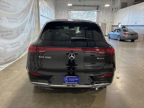 Used 2023 Mercedes-Benz EQS 580 4MATIC SUV image 5