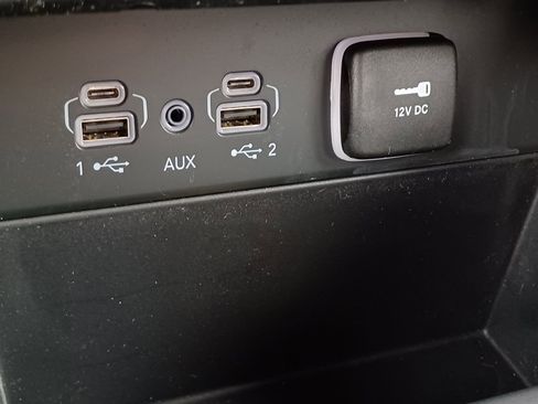 Used 2024 Jeep Grand Cherokee L Limited AWD/4WD image 29