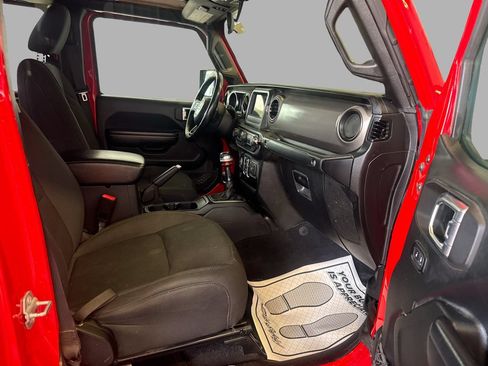 Used 2021 Jeep Gladiator Sport AWD/4WD image 9