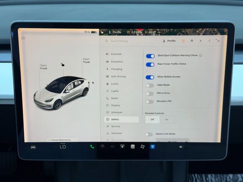 Used 2021 Tesla Model 3 Standard Range Plus image 28