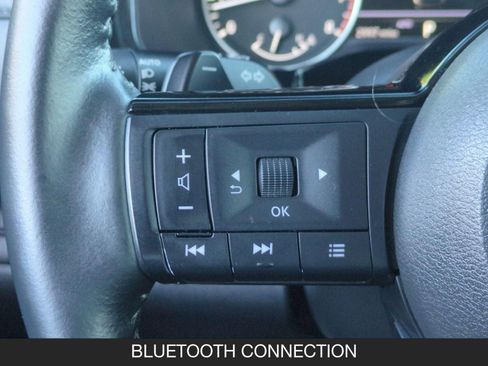 Used 2025 Nissan Pathfinder SL AWD/4WD image 17