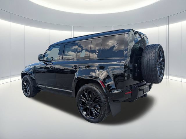 New 2026 Land Rover Defender 110 OCTA AWD/4WD image 3