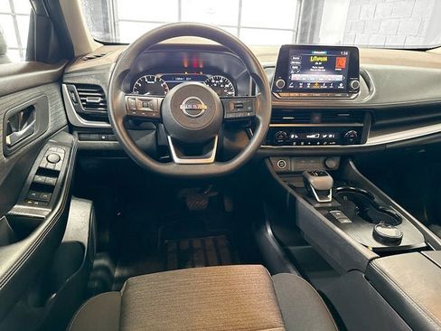 Certified 2023 Nissan Rogue SV image 17