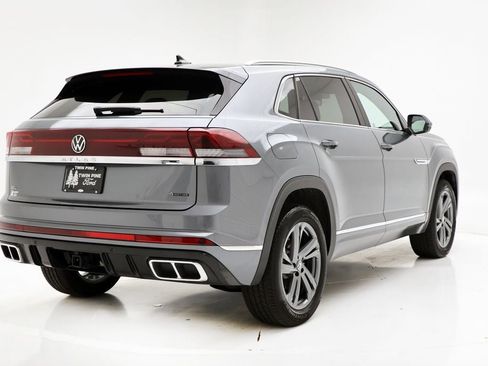 Used 2024 Volkswagen Atlas Cross Sport SEL R-Line image 9