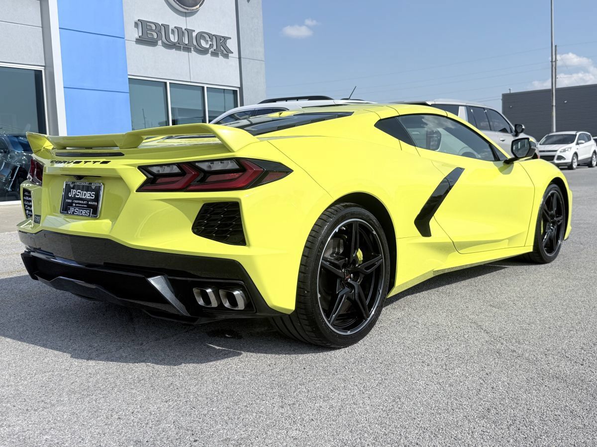 Used 2021 Chevrolet Corvette Stingray Preferred Cpe w/ Z51 Performance Package RWD image 5